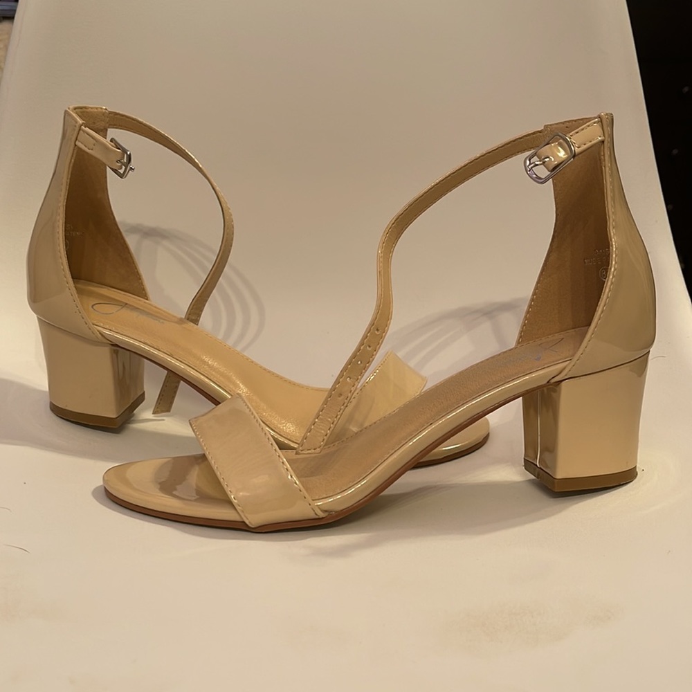 Size 8.5 Heels - Picture 2 of 2